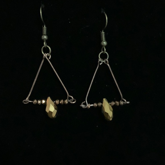 🦋Beautiful Crystals earring vintage antique finish 🦋NWOT - Picture 5 of 9